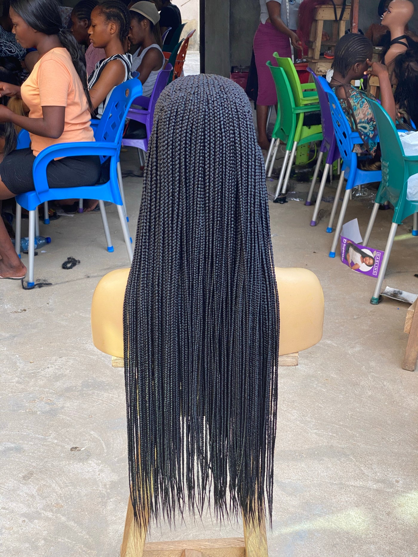 Knotless braids are in, and Darling Nigeria has got you covered